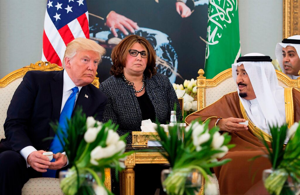 العلاقات الخليجية: زوبعة في فنجان هزه ترامب في الرياض