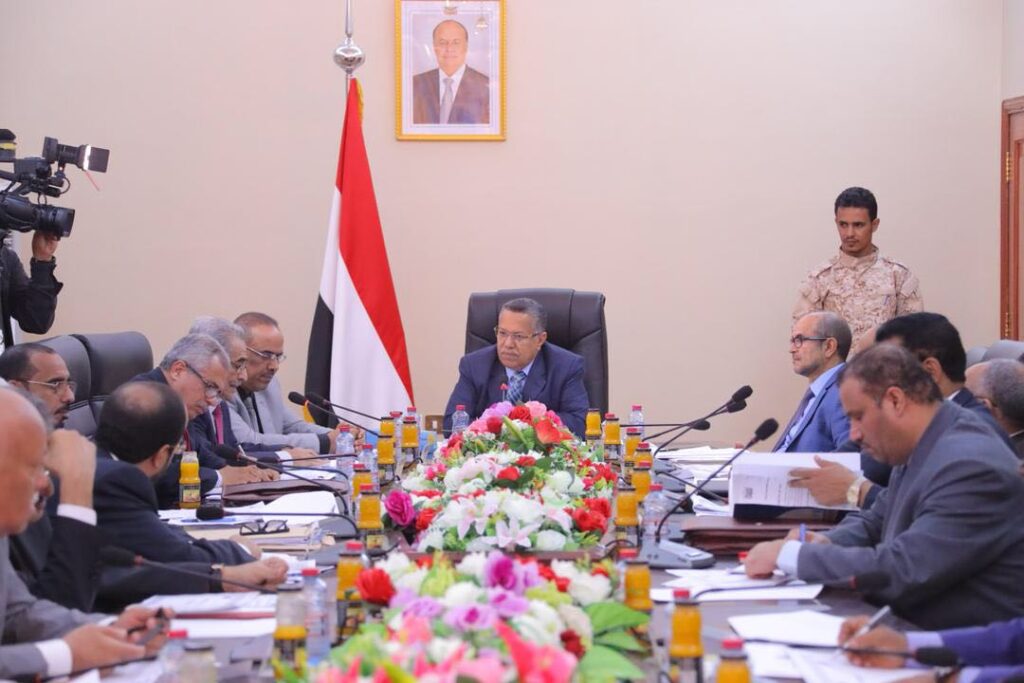 حكومة الرئيس هادي: أوان الرحيل