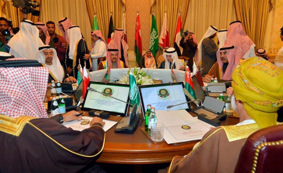 مفهوم الدولة في الخليج ودساتير “الورق”